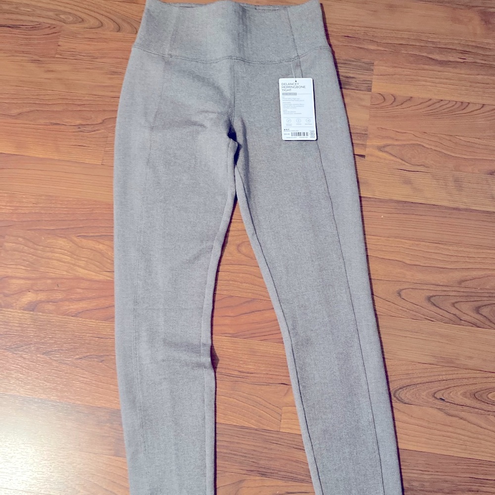 Herringbone street tight